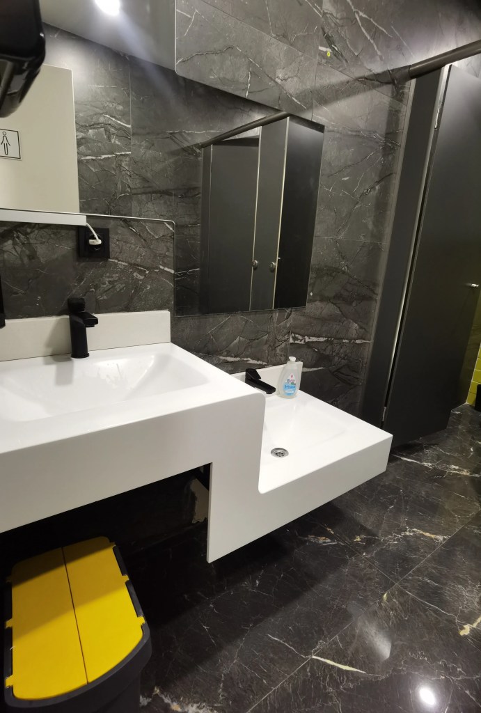 Filifu Cafe’de çocuklara özel hijyenik lavabo alanı