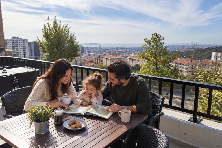 « Comment on fait les bébés ? » : répondre simplement à son enfant